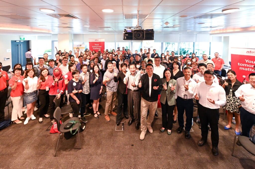 ex-offenders, society, concern, employers, reintegrate, session, Singapore
